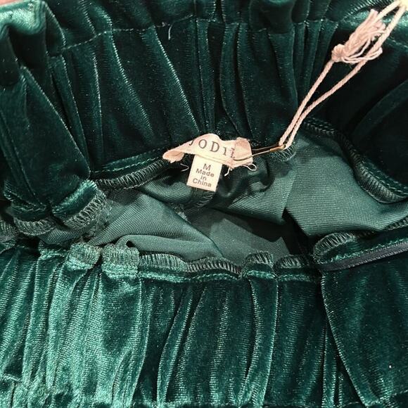 Jodifl Medium Emerald Green Velvet Belted Paper Bag Short - Picture 5 of 8